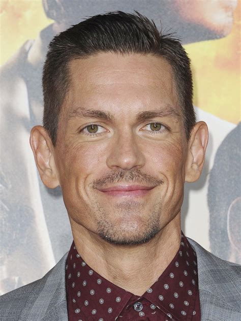 Steve Howey